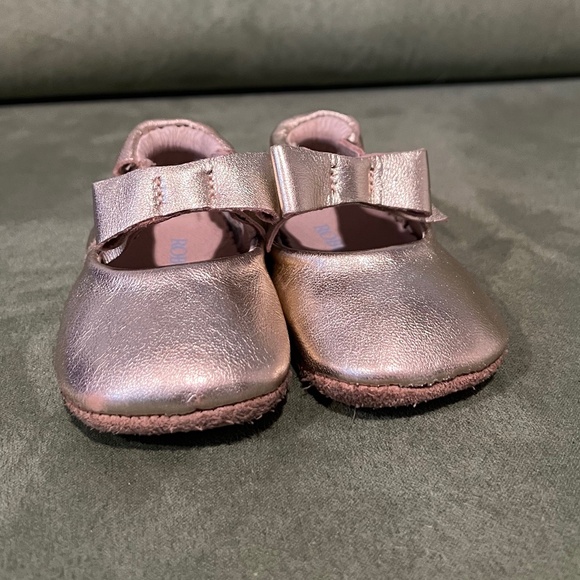 Robeez - Baby Girl Sofia First Kicks - Picture 1 of 5